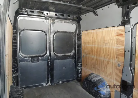 2014 Ram Promaster 1500 z USA, uszkodzony, nr VIN 3C6TRVBG6EE104234